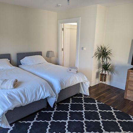 Brona Dempsey Bed & Breakfast Birr Bagian luar foto