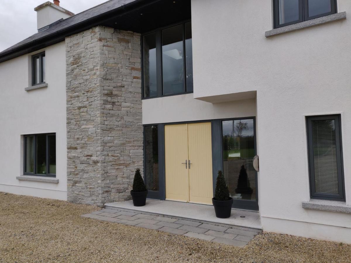 Brona Dempsey Bed & Breakfast Birr Bagian luar foto