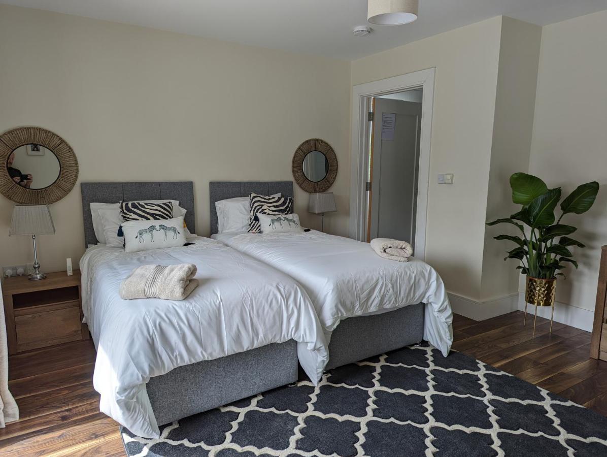Brona Dempsey Bed & Breakfast Birr Bagian luar foto